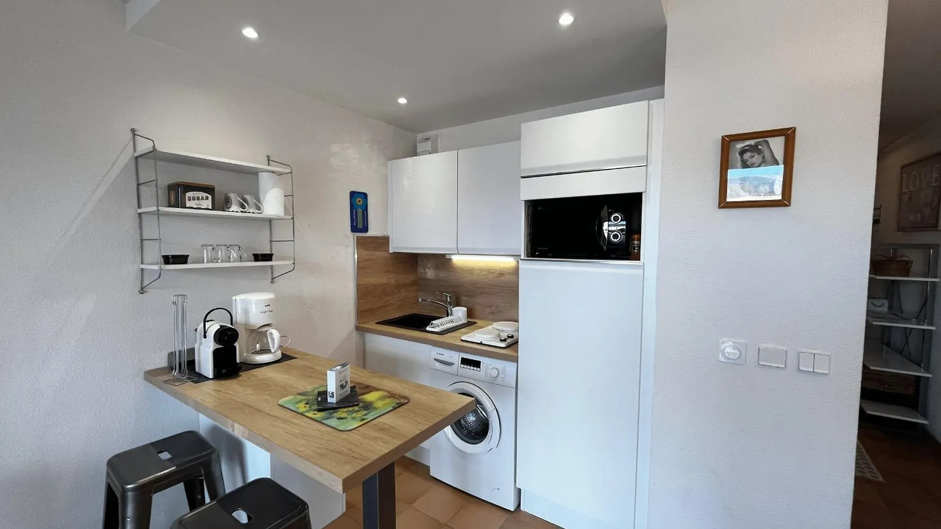 Pretty 2-Room Apartment With A Loggia And A Lift Grimaud France
