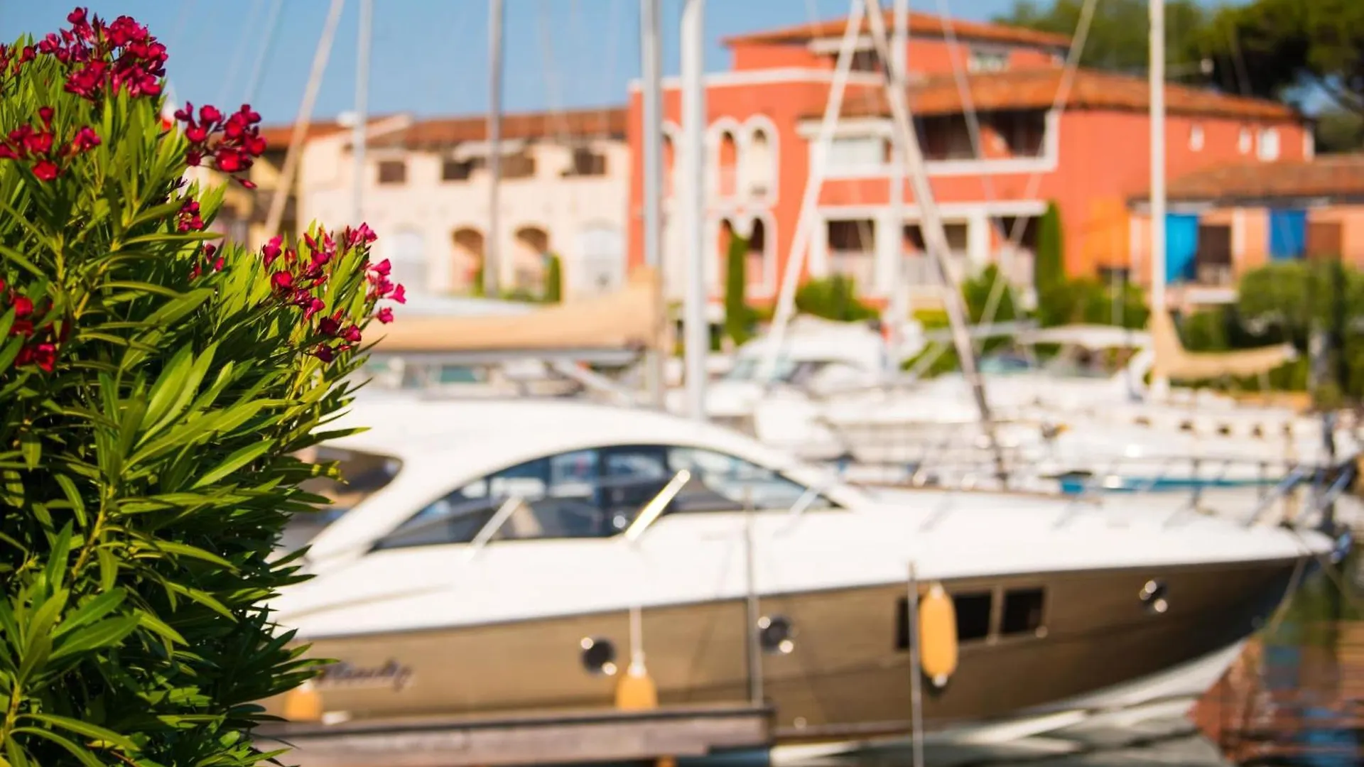 Pretty 2-Room Apartment With A Loggia And A Lift Grimaud
