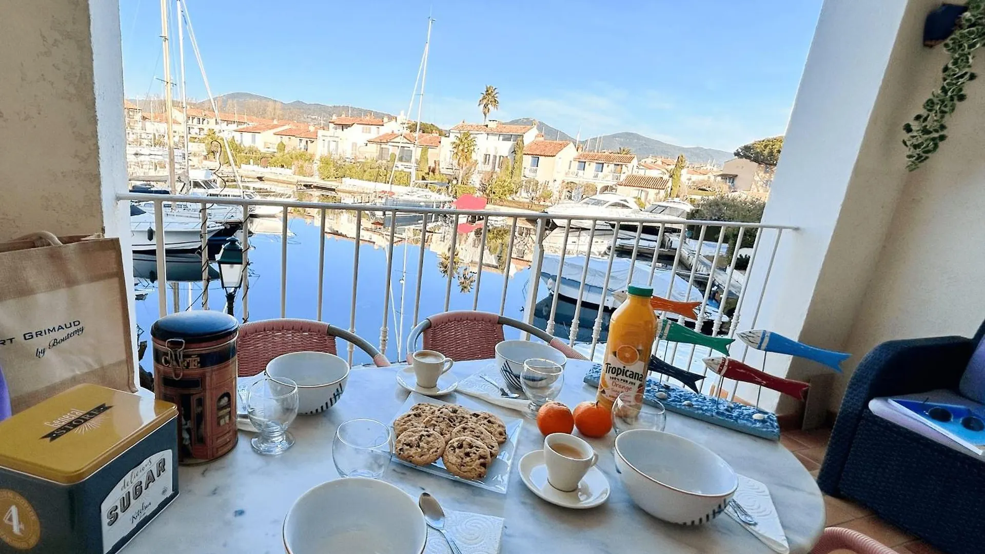 Pretty 2-Room Apartment With A Loggia And A Lift Grimaud 0*,  France